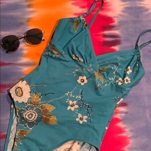 🌸Floral Print One Piece